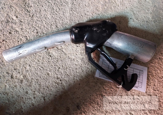 Sprzęt MPS - pakiet zawierający 56 poz. asort. (wg oddzielnego wykazu), w tym m.in.: beczki stalowe, kanistry, pistolety nalewcze itp. 